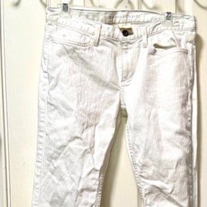 Women Banana Republic. White Jeans Pants. Pre owned. Good condition.